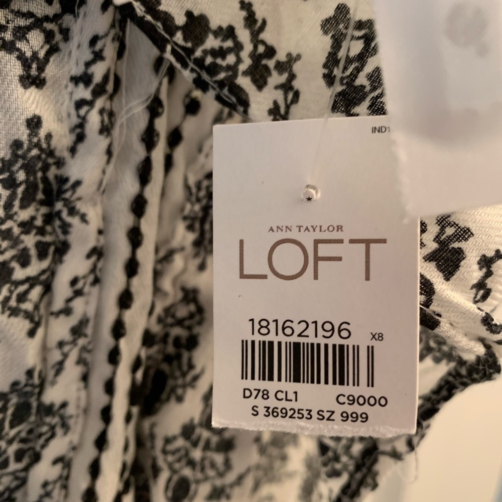Women’s LOFT infinity scarf - Picture 5 of 14